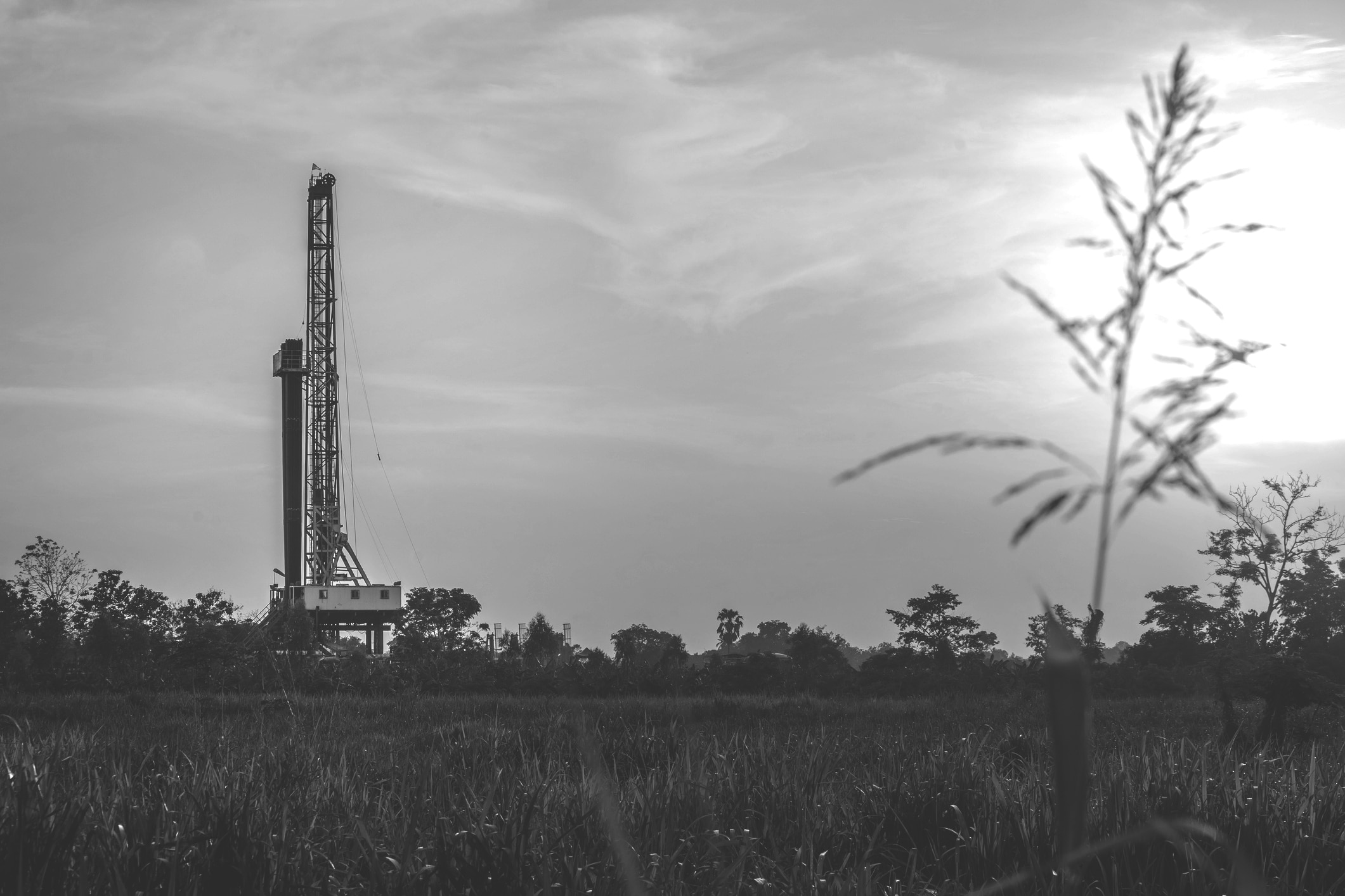 Oil field drilling rig